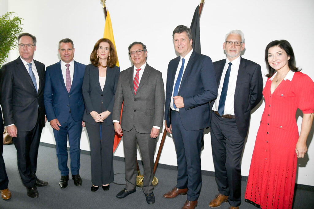Petro and representatives of German industry